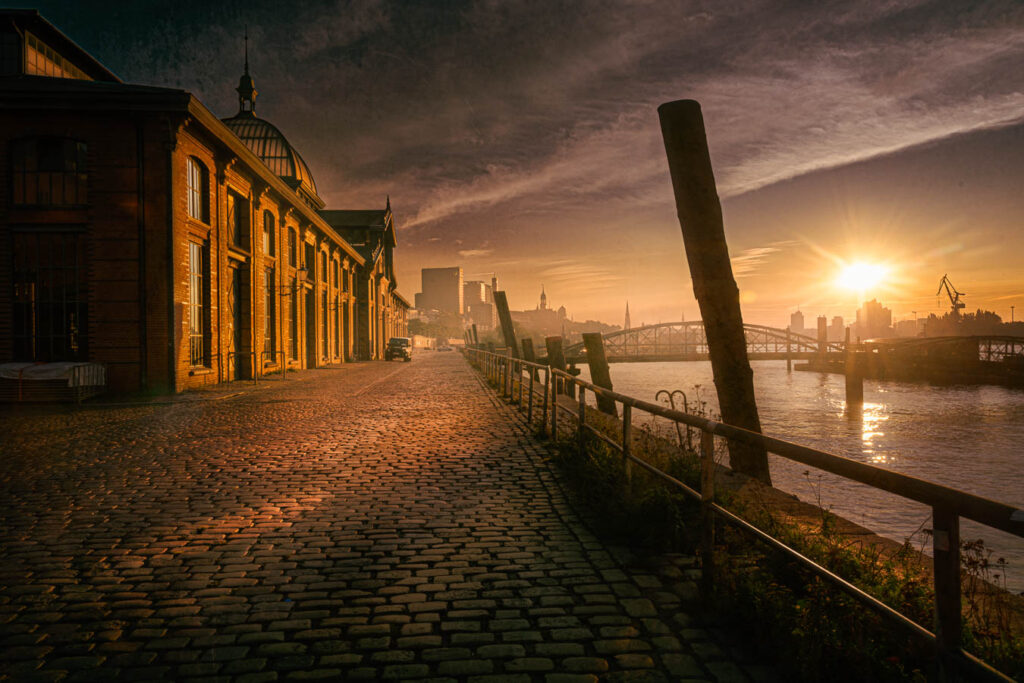 Sonnenaufgang am Hamburger Fischmarkt